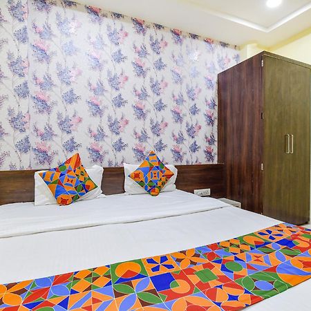 Hotel Fabexpress A2 And Restro Indore Esterno foto