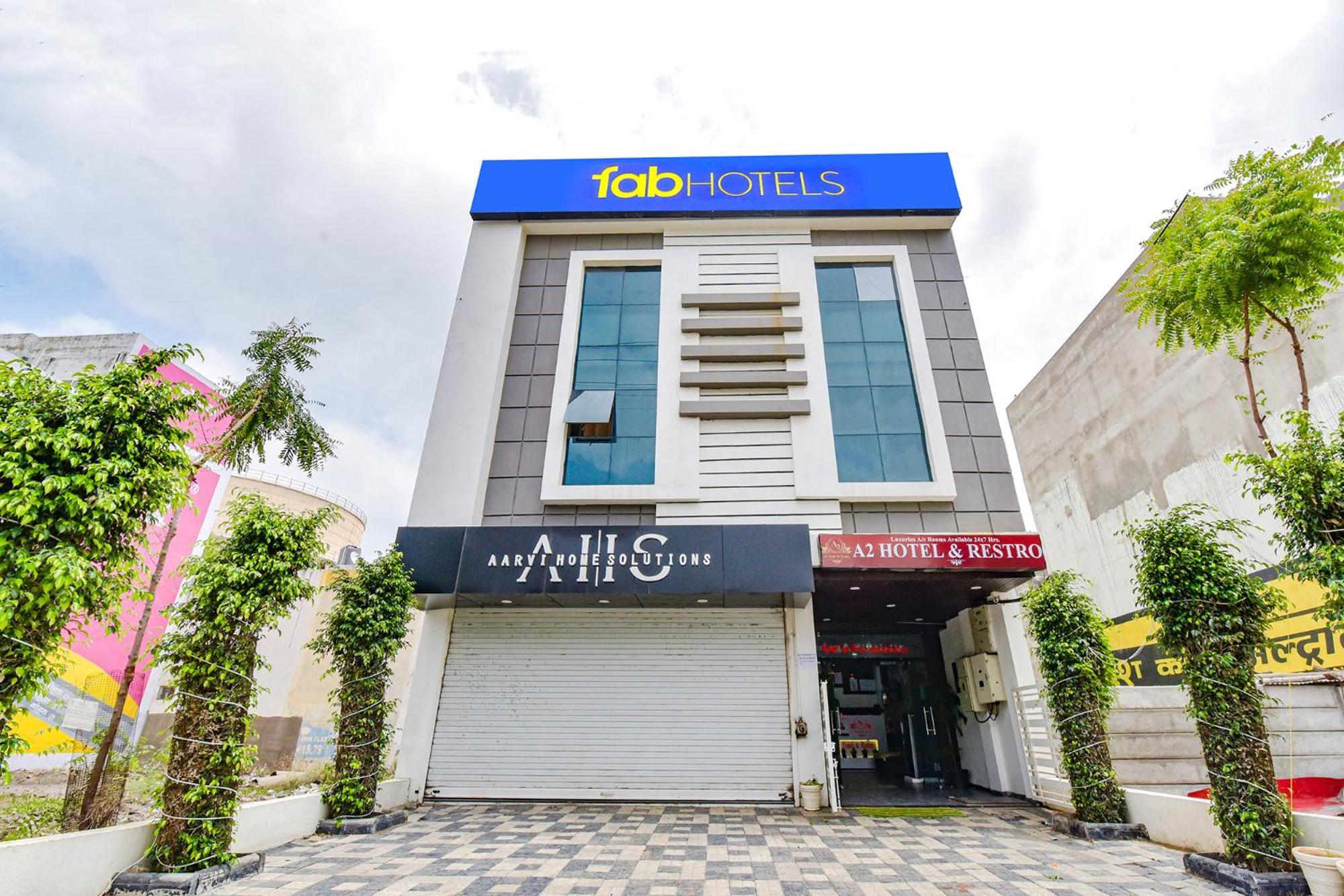 Hotel Fabexpress A2 And Restro Indore Esterno foto