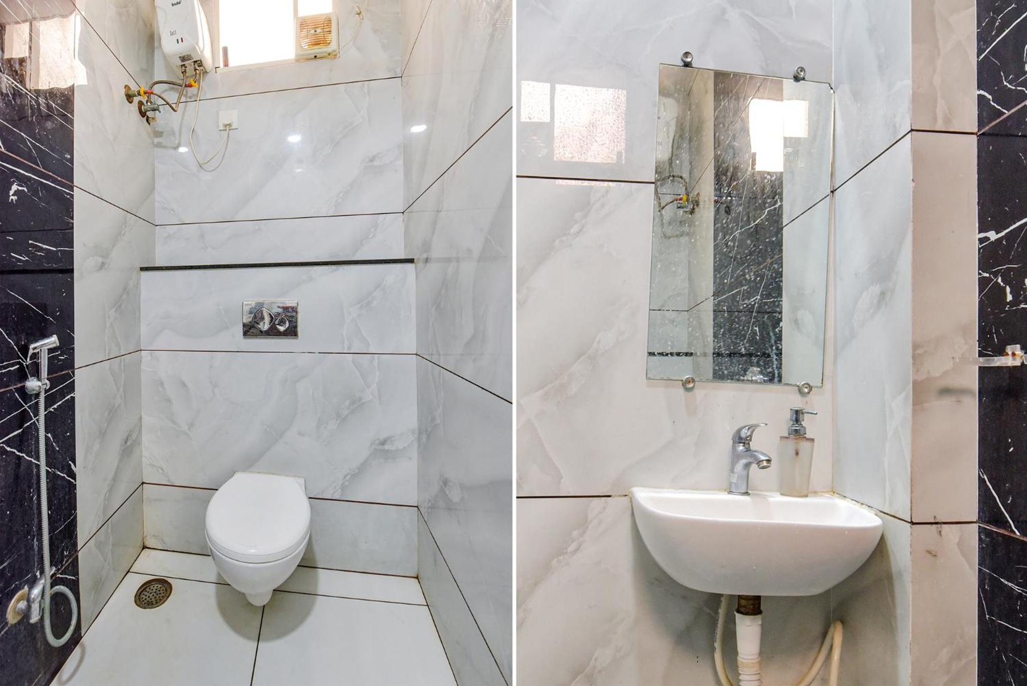 Hotel Fabexpress A2 And Restro Indore Esterno foto